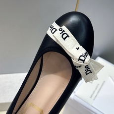 J'ADIOR 迪奥 Dior 2026 早春新款蝴蝶结粗跟芭蕾舞娃娃女鞋 明星同款CD字母logo立体刺绣低跟圆头玛 J'ADIOR 迪奥 Dior 2026 早春新款蝴蝶结粗跟芭蕾舞娃娃女鞋 明星同款CD字母logo立体刺绣低跟圆头玛