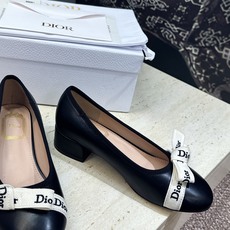 J'ADIOR 迪奥 Dior 2026 早春新款蝴蝶结粗跟芭蕾舞娃娃女鞋 明星同款CD字母logo立体刺绣低跟圆头玛 J'ADIOR 迪奥 Dior 2026 早春新款蝴蝶结粗跟芭蕾舞娃娃女鞋 明星同款CD字母logo立体刺绣低跟圆头玛