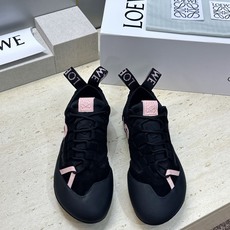罗意威 LOEWE 2026春夏新款系带德训鞋 明星同款字母logo拼色阿甘休闲运动跑鞋 市面顶级版本 材质:鞋面进口羊 罗意威 LOEWE 2026春夏新款系带德训鞋 明星同款字母logo拼色阿甘休闲运动跑鞋 市面顶级版本 材质:鞋面进口羊