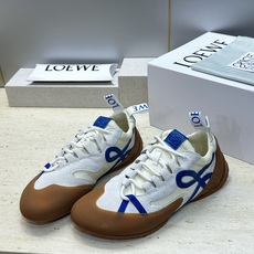 罗意威 LOEWE 2026春夏新款系带德训鞋 明星同款字母logo拼色阿甘休闲运动跑鞋 市面顶级版本 材质:鞋面进口羊 罗意威 LOEWE 2026春夏新款系带德训鞋 明星同款字母logo拼色阿甘休闲运动跑鞋 市面顶级版本 材质:鞋面进口羊