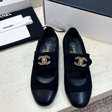 (配全套飞机盒) CHANEL 香奈儿 2026春夏走秀新款玛丽珍芭蕾舞女鞋 小香双C字母logo五金皮带扣平底头拼 (配全套飞机盒) CHANEL 香奈儿 2026春夏走秀新款玛丽珍芭蕾舞女鞋 小香双C字母logo五金皮带扣平底头拼