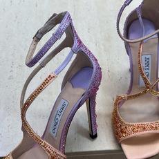 周仰杰Jimmy Choo 2026春夏新款水钻幻彩果冻色交叉带女鞋 吉米周JC字母logo 高跟鱼嘴露趾中空凉鞋 材质 周仰杰Jimmy Choo 2026春夏新款水钻幻彩果冻色交叉带女鞋 吉米周JC字母logo 高跟鱼嘴露趾中空凉鞋 材质