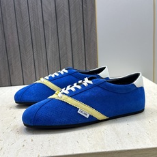 CELINE 2026春夏新款平底系带徳训女鞋 赛琳字母logo拼色阿甘运动休闲女跑鞋 材质:鞋面进口羊猄皮+水染羊皮 CELINE 2026春夏新款平底系带徳训女鞋 赛琳字母logo拼色阿甘运动休闲女跑鞋 材质:鞋面进口羊猄皮+水染羊皮