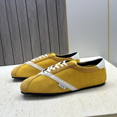 CELINE 2026春夏新款平底系带徳训女鞋 赛琳字母logo拼色阿甘运动休闲女跑鞋 材质:鞋面进口羊猄皮+水染羊皮 CELINE 2026春夏新款平底系带徳训女鞋 赛琳字母logo拼色阿甘运动休闲女跑鞋 材质:鞋面进口羊猄皮+水染羊皮