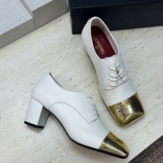 CHANEL 香奈儿2026春夏新款徳比休闲鞋 小香双C字母logo中跟方头拼色系带单鞋 材质:鞋面进口混种羊皮/进口金 CHANEL 香奈儿2026春夏新款徳比休闲鞋 小香双C字母logo中跟方头拼色系带单鞋 材质:鞋面进口混种羊皮/进口金