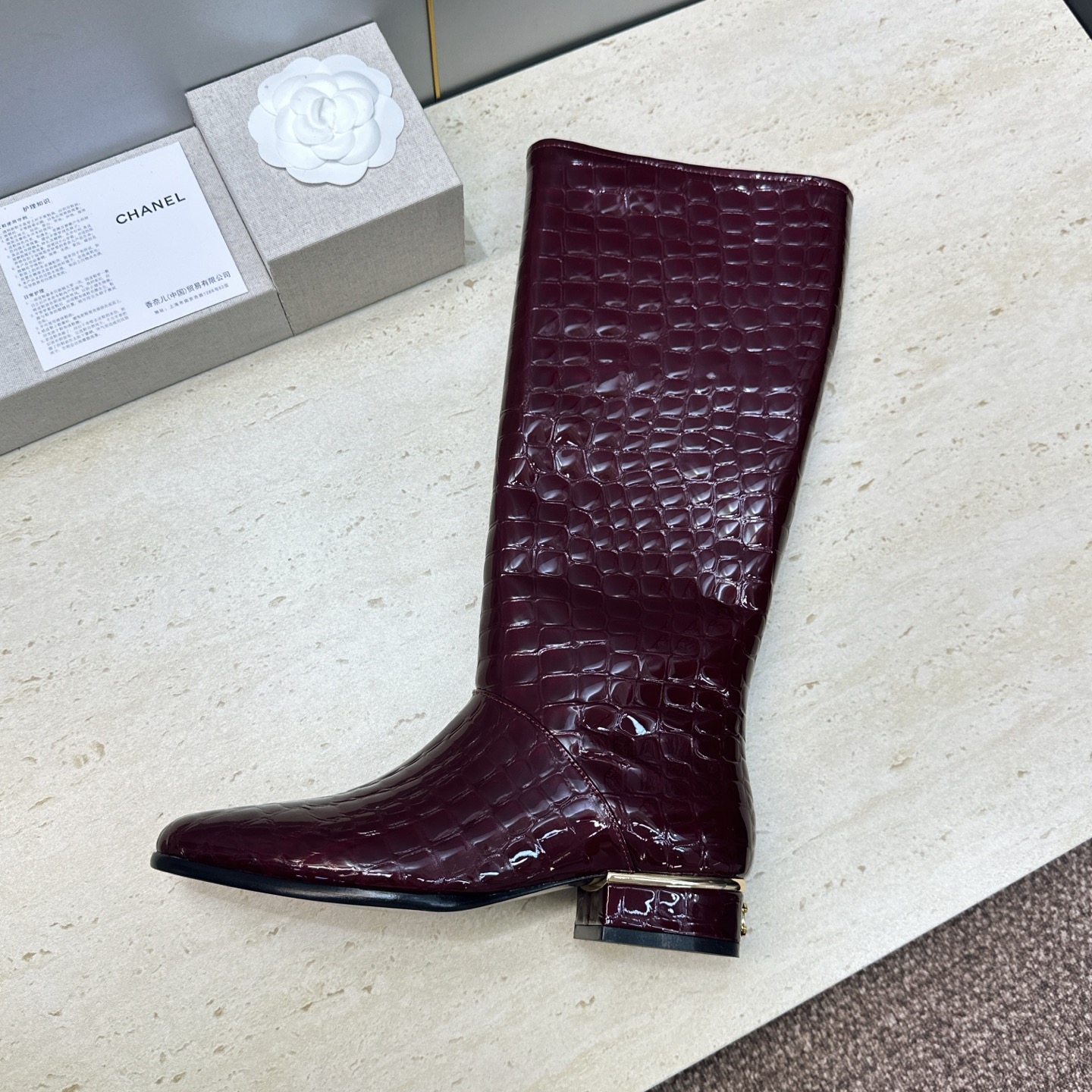 Chanel 香奈儿 2026秋冬新款拼色高筒及膝女长靴 小香双C字母logo五金扣低跟圆头机车骑士靴  材质:鞋面进口