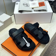 (配全套飞机盒) 莞货 顶级版 HERMERS 爱马仕2026春夏新色度假风拼色情侣款懒人沙滩鞋 H家经典平底圆头露趾 (配全套飞机盒) 莞货 顶级版 HERMERS 爱马仕2026春夏新色度假风拼色情侣款懒人沙滩鞋 H家经典平底圆头露趾