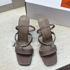 (配全套飞机盒) 莞货 代购级 HERMERS 爱马仕2026春夏新款Muse Kelly扣拼色女鞋 H家字母logo (配全套飞机盒) 莞货 代购级 HERMERS 爱马仕2026春夏新款Muse Kelly扣拼色女鞋 H家字母logo