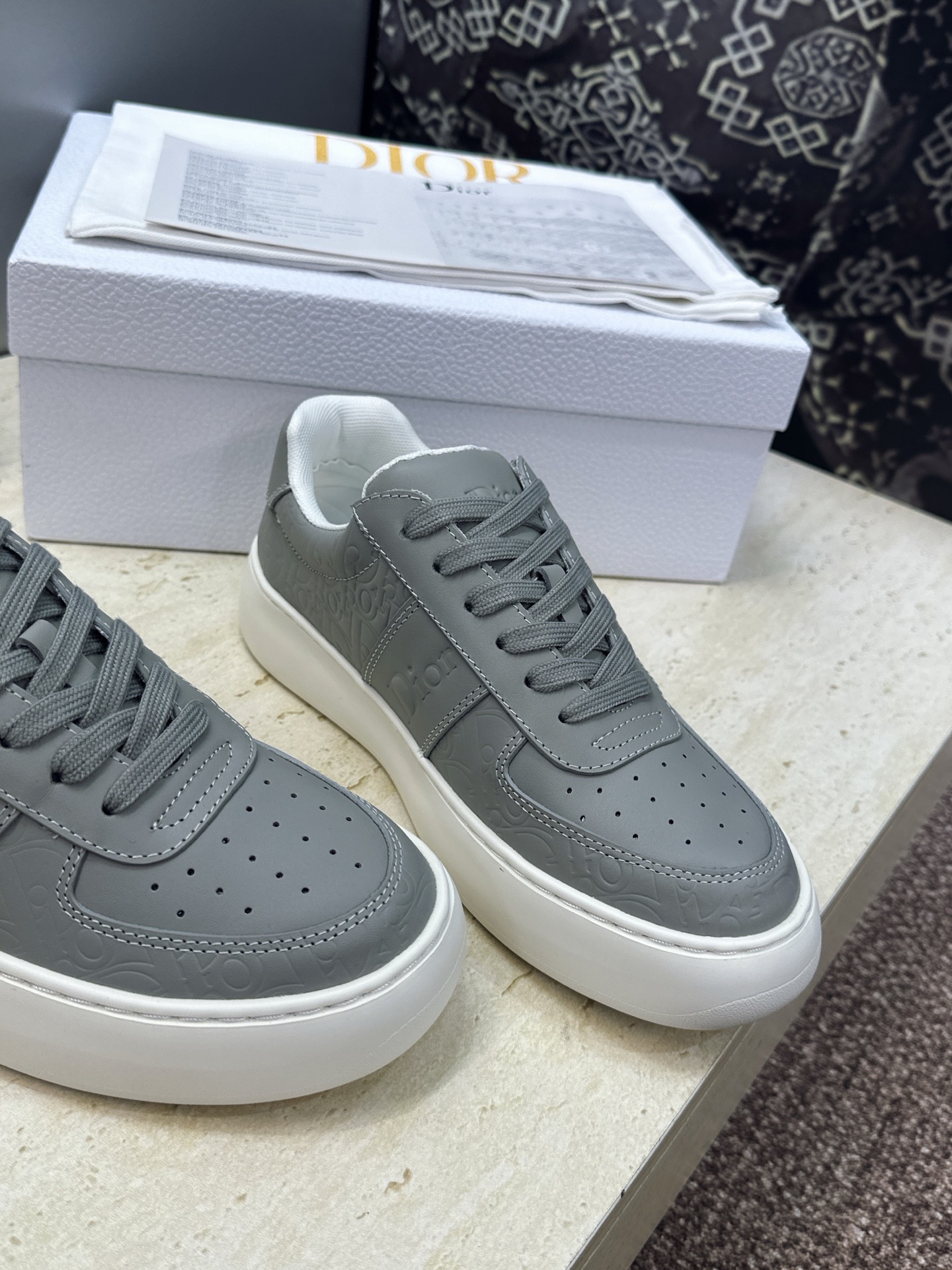 迪奥 Dior 2026春夏新款Star休闲系带小白鞋 CD字母logo厚底圆头拼色滑板运动女鞋 材质:鞋面进口小牛皮 迪奥 Dior 2026春夏新款Star休闲系带小白鞋 CD字母logo厚底圆头拼色滑板运动女鞋 材质:鞋面进口小牛皮