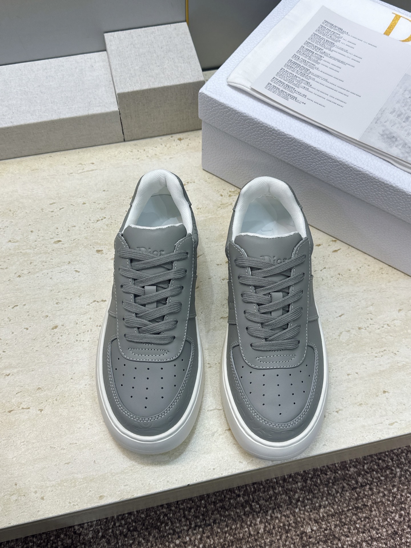 迪奥 Dior 2026春夏新款Star休闲系带小白鞋 CD字母logo厚底圆头拼色滑板运动女鞋 材质:鞋面进口小牛皮 迪奥 Dior 2026春夏新款Star休闲系带小白鞋 CD字母logo厚底圆头拼色滑板运动女鞋 材质:鞋面进口小牛皮