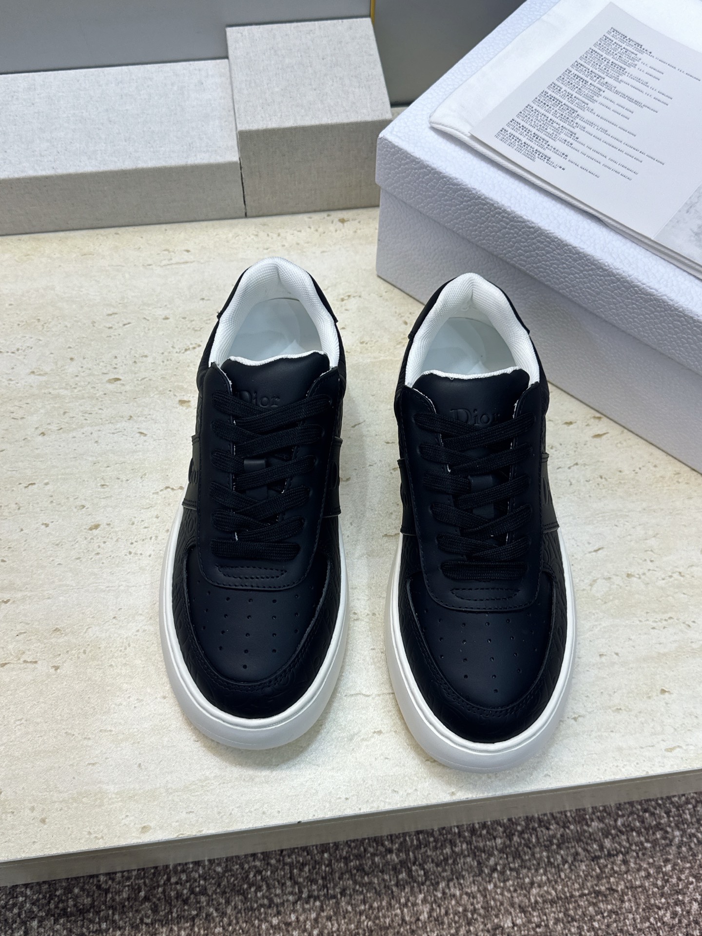 迪奥 Dior 2026春夏新款Star休闲系带小白鞋 CD字母logo厚底圆头拼色滑板运动女鞋 材质:鞋面进口小牛皮 迪奥 Dior 2026春夏新款Star休闲系带小白鞋 CD字母logo厚底圆头拼色滑板运动女鞋 材质:鞋面进口小牛皮