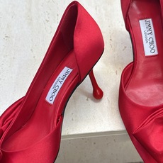 周仰杰Jimmy Choo 2026春夏新款时尚女婚鞋 吉米周JC明星同款字母logo 高跟尖头蝴蝶结侧空凉鞋 材质:鞋 周仰杰Jimmy Choo 2026春夏新款时尚女婚鞋 吉米周JC明星同款字母logo 高跟尖头蝴蝶结侧空凉鞋 材质:鞋