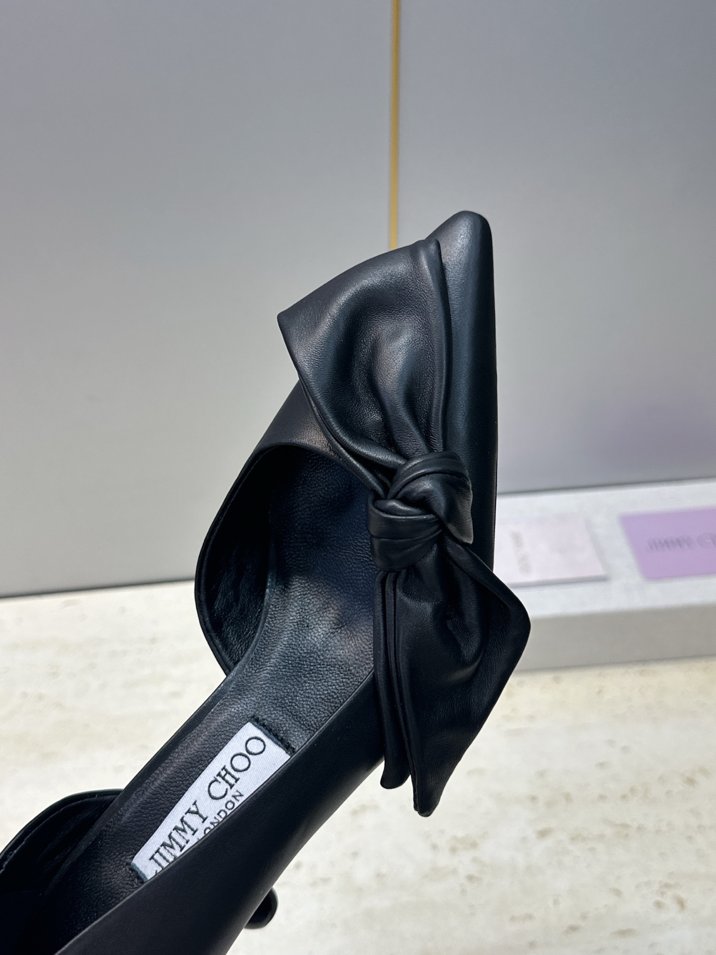 周仰杰Jimmy Choo 2026春夏新款时尚女婚鞋 吉米周JC明星同款字母logo 高跟尖头蝴蝶结侧空凉鞋 材质:鞋 周仰杰Jimmy Choo 2026春夏新款时尚女婚鞋 吉米周JC明星同款字母logo 高跟尖头蝴蝶结侧空凉鞋 材质:鞋