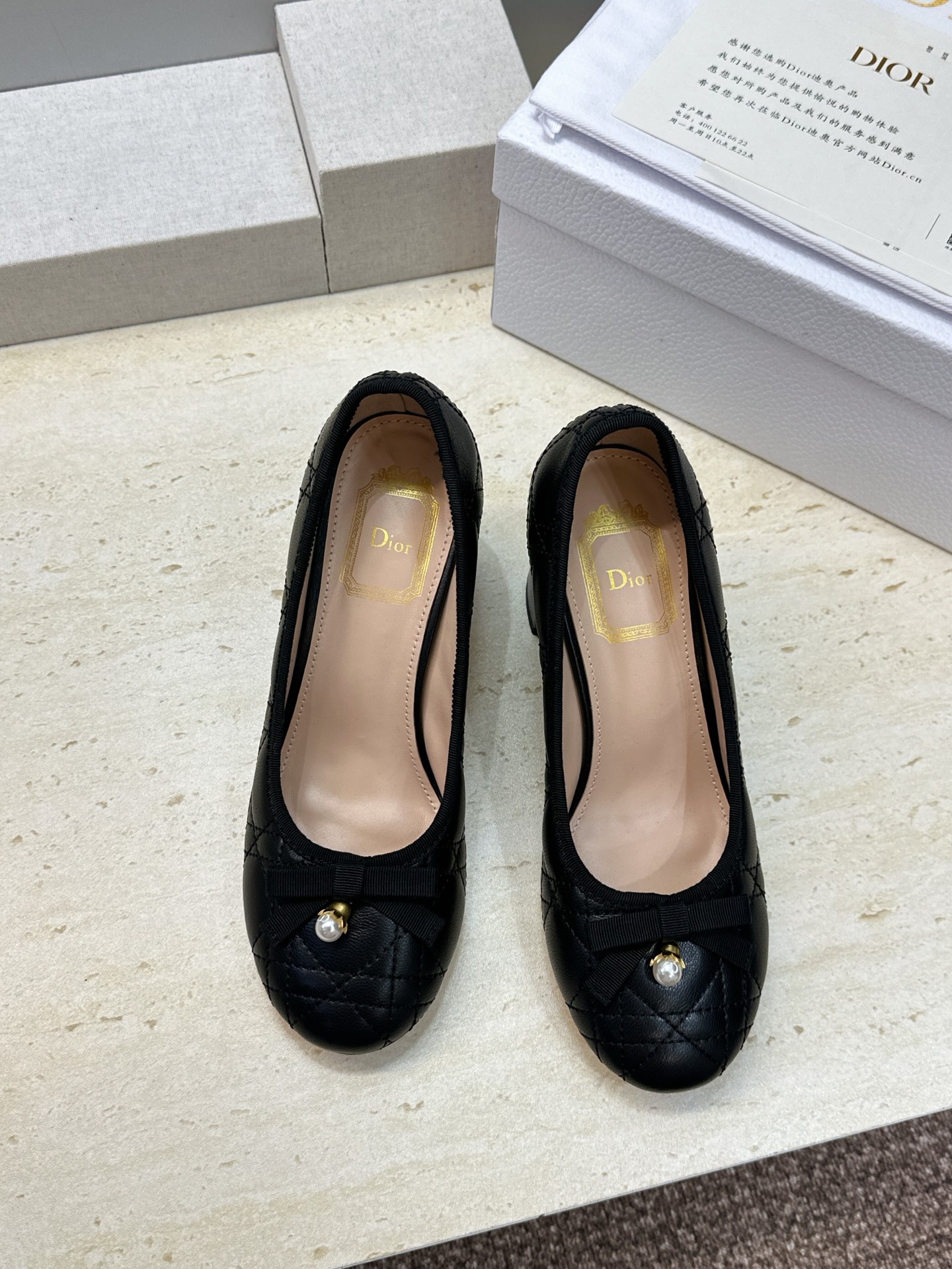 J'ADIOR 迪奥 Dior 2026 早春新款蝴蝶结粗跟芭蕾舞娃娃女鞋 明星同款CD字母logo立体刺绣高跟圆头玛 J'ADIOR 迪奥 Dior 2026 早春新款蝴蝶结粗跟芭蕾舞娃娃女鞋 明星同款CD字母logo立体刺绣高跟圆头玛