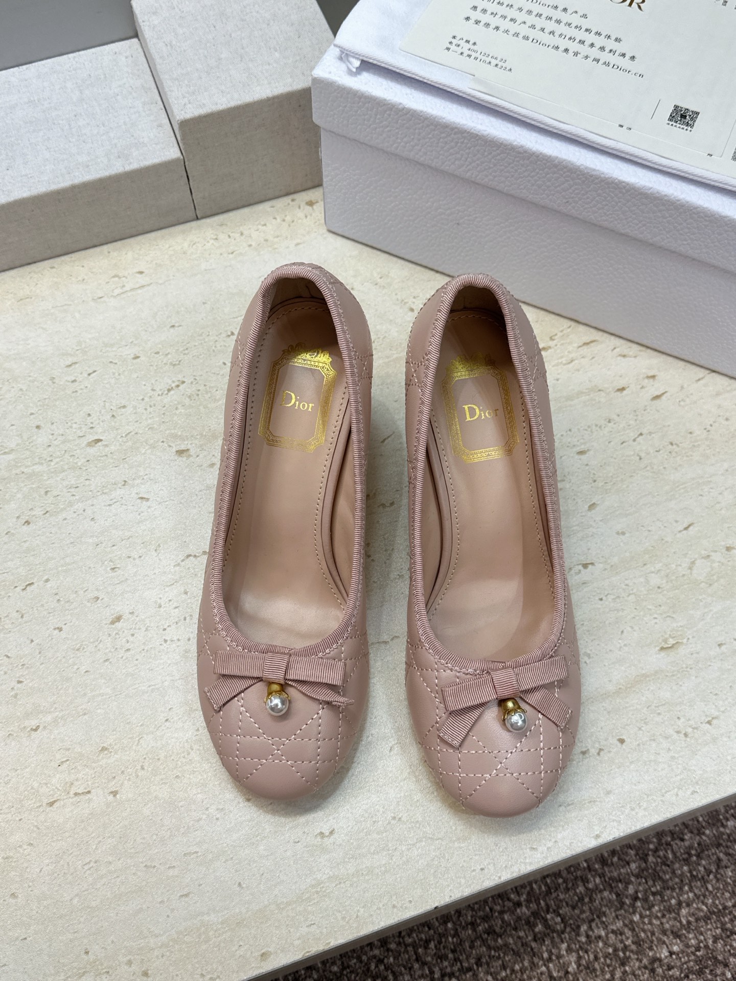 J'ADIOR 迪奥 Dior 2026 早春新款蝴蝶结粗跟芭蕾舞娃娃女鞋  明星同款CD字母logo立体刺绣高跟圆头玛