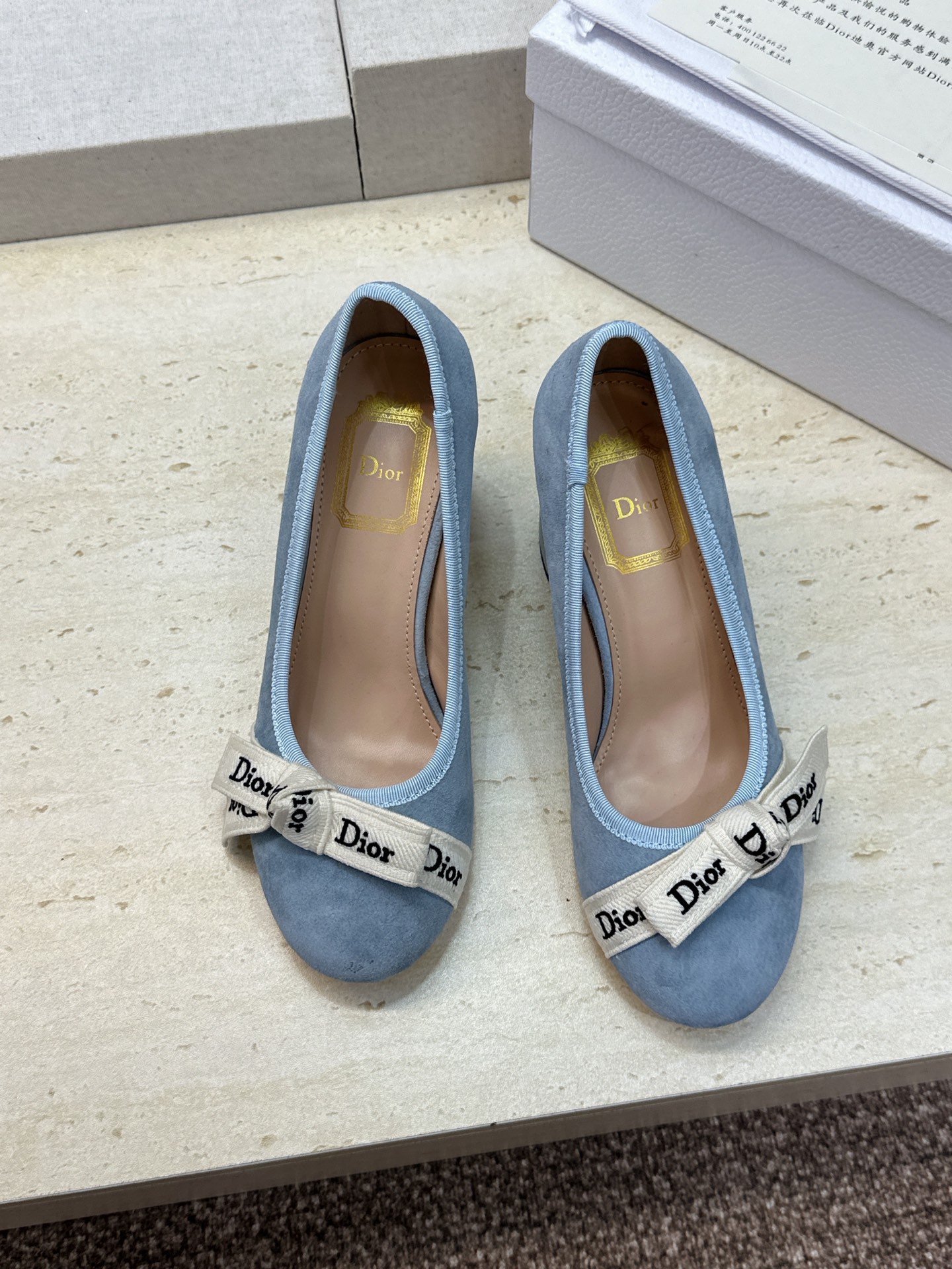 J'ADIOR 迪奥 Dior 2026 早春新款蝴蝶结粗跟芭蕾舞娃娃女鞋  明星同款CD字母logo立体刺绣高跟圆头玛
