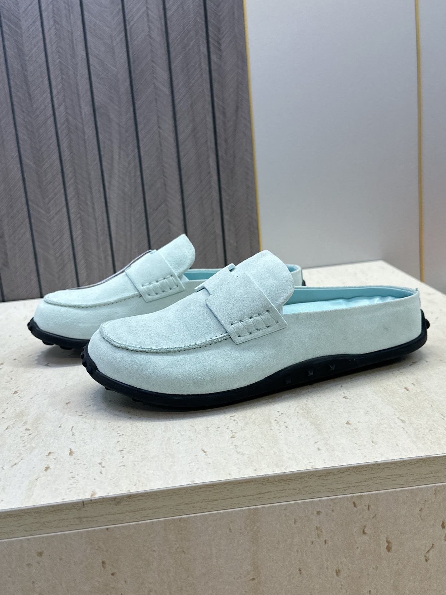 (配全套飞机盒) 莞产 代购级 爱马仕 Hermes 2026春夏新款 Lazy果冻色豆豆女鞋 H家平底圆头时尚休闲 (配全套飞机盒) 莞产 代购级 爱马仕 Hermes 2026春夏新款 Lazy果冻色豆豆女鞋 H家平底圆头时尚休闲