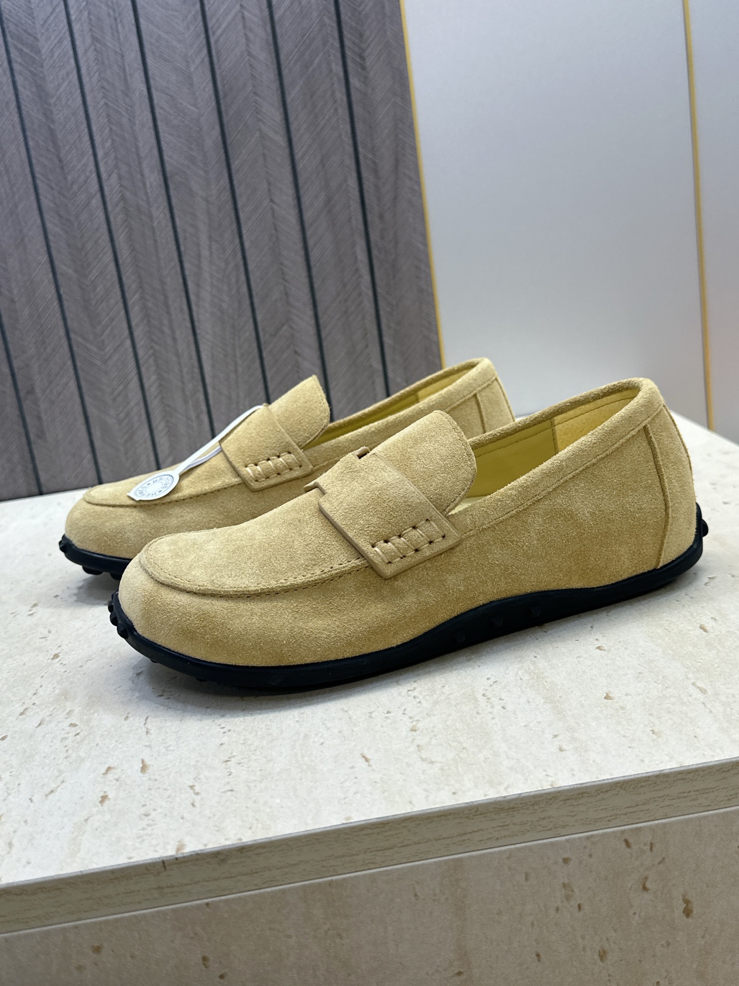 (配全套飞机盒) 莞产 代购级 爱马仕 Hermes 2026春夏新款 Lazy果冻色豆豆女鞋 H家平底圆头时尚休闲 (配全套飞机盒) 莞产 代购级 爱马仕 Hermes 2026春夏新款 Lazy果冻色豆豆女鞋 H家平底圆头时尚休闲