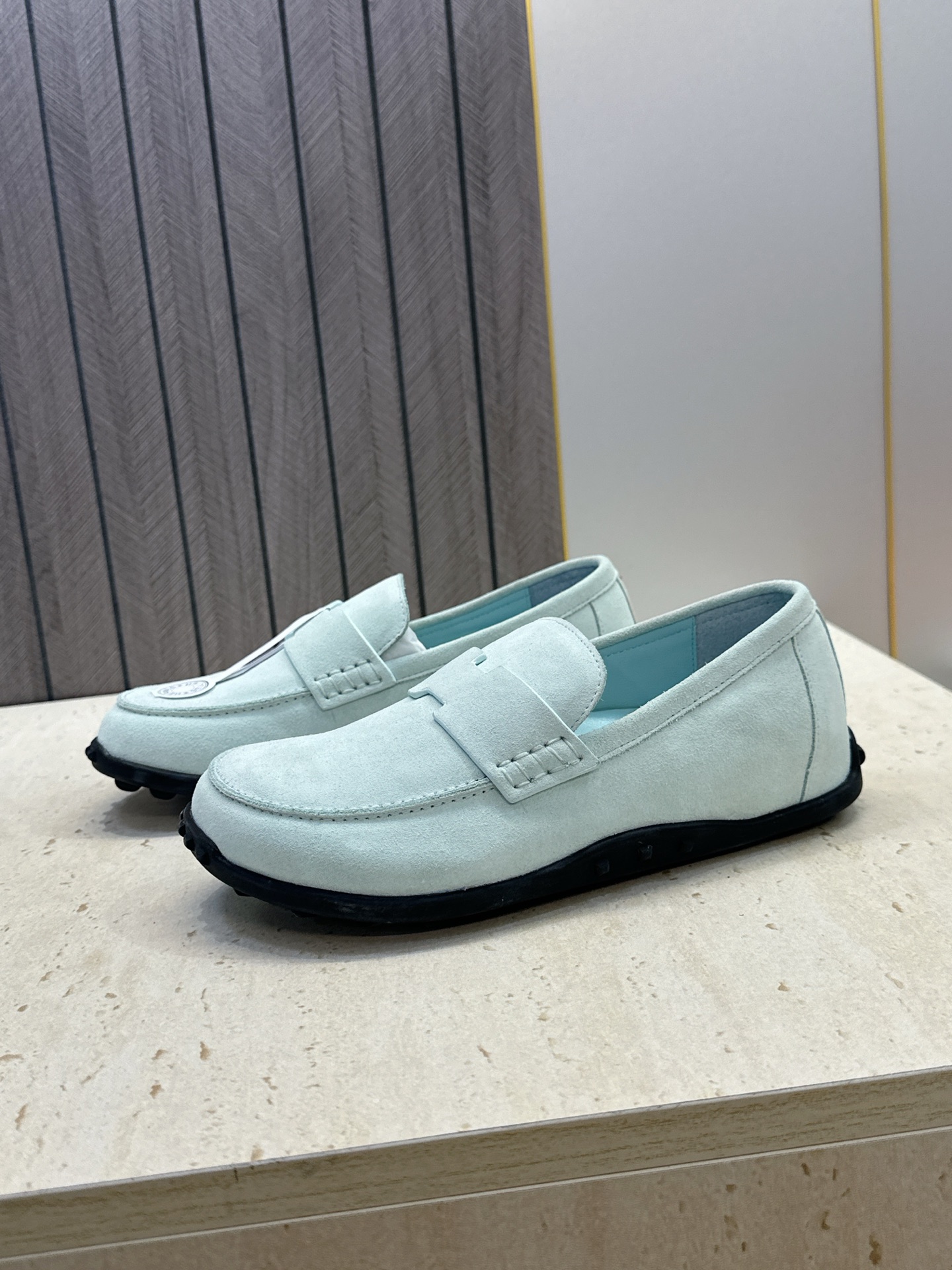 (配全套飞机盒) 莞产 代购级 爱马仕 Hermes 2026春夏新款 Lazy果冻色豆豆女鞋 H家平底圆头时尚休闲 (配全套飞机盒) 莞产 代购级 爱马仕 Hermes 2026春夏新款 Lazy果冻色豆豆女鞋 H家平底圆头时尚休闲