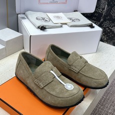 (配全套飞机盒) 莞产 代购级 爱马仕 Hermes 2026春夏新款 Lazy果冻色豆豆女鞋 H家平底圆头时尚休闲 (配全套飞机盒) 莞产 代购级 爱马仕 Hermes 2026春夏新款 Lazy果冻色豆豆女鞋 H家平底圆头时尚休闲