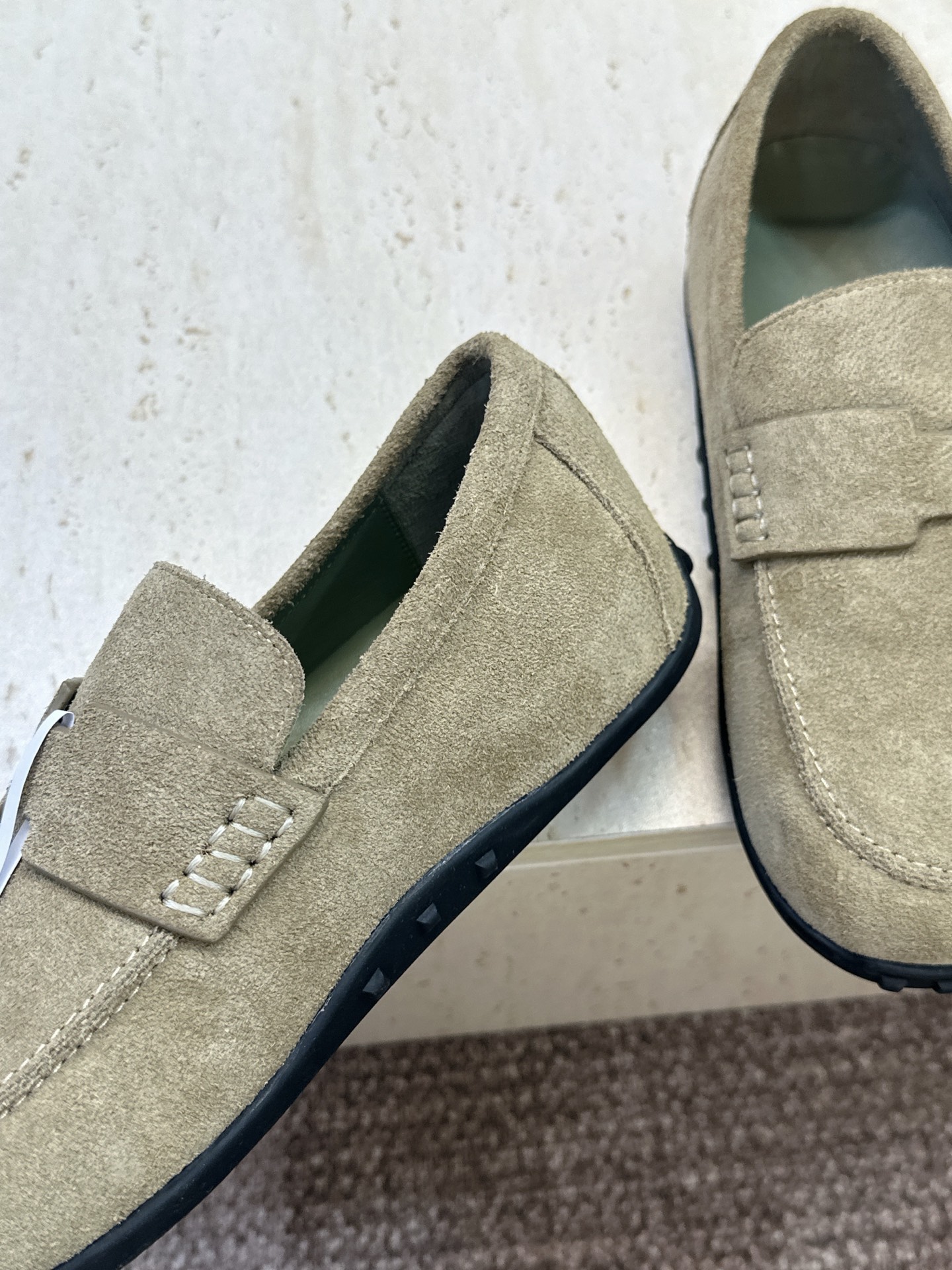 (配全套飞机盒)  莞产  代购级 爱马仕 Hermes 2026春夏新款 Lazy果冻色豆豆女鞋 H家平底圆头时尚休闲