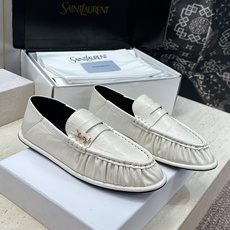 男士+20 SAINT LAURENT 2026春夏情侣新款两穿踩后跟懒人单鞋 YSL明星同款字母logo五金扣平底圆头 男士+20 SAINT LAURENT 2026春夏情侣新款两穿踩后跟懒人单鞋 YSL明星同款字母logo五金扣平底圆头