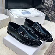 男士+20 SAINT LAURENT 2026春夏情侣新款两穿踩后跟懒人单鞋 YSL明星同款字母logo五金扣平底圆头 男士+20 SAINT LAURENT 2026春夏情侣新款两穿踩后跟懒人单鞋 YSL明星同款字母logo五金扣平底圆头
