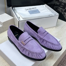男士+20 SAINT LAURENT 2026春夏情侣新款果冻色懒人单鞋 YSL明星同款字母logo五金扣平底圆头拼色 男士+20 SAINT LAURENT 2026春夏情侣新款果冻色懒人单鞋 YSL明星同款字母logo五金扣平底圆头拼色