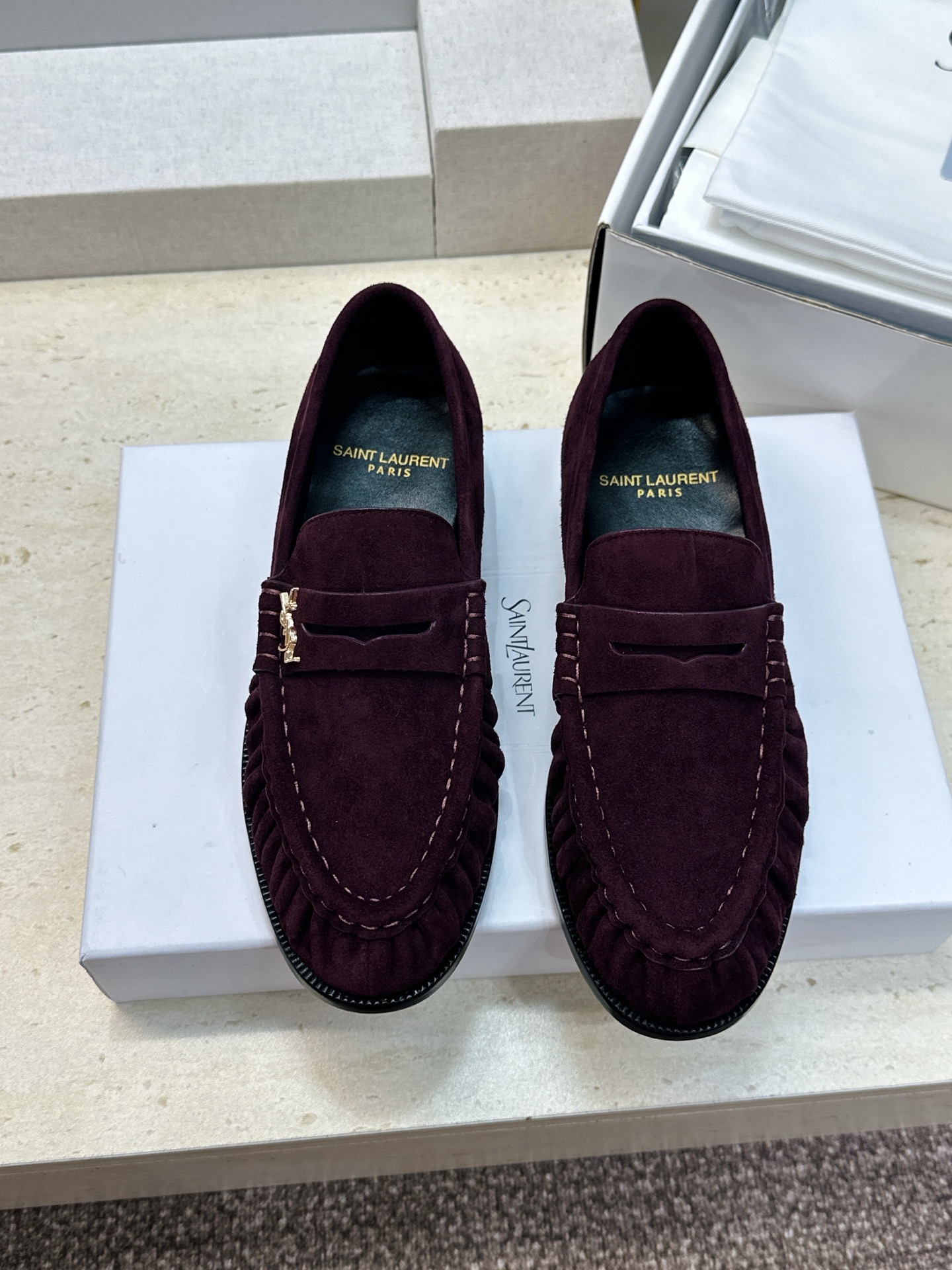 男士+20 SAINT LAURENT 2026春夏情侣新款果冻色懒人单鞋 YSL明星同款字母logo五金扣平底圆头拼色 男士+20 SAINT LAURENT 2026春夏情侣新款果冻色懒人单鞋 YSL明星同款字母logo五金扣平底圆头拼色