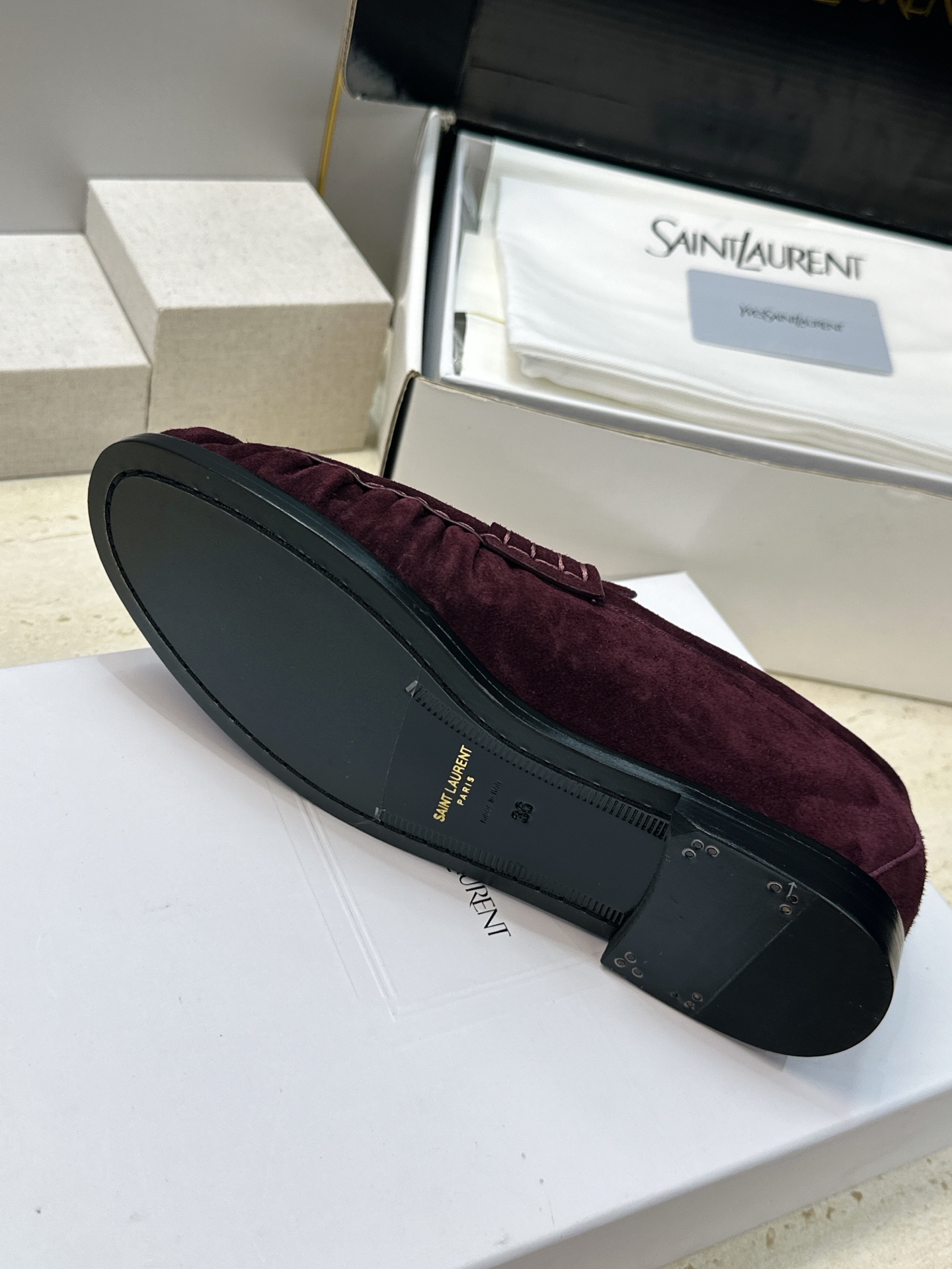 男士+20 SAINT LAURENT 2026春夏情侣新款果冻色懒人单鞋 YSL明星同款字母logo五金扣平底圆头拼色 男士+20 SAINT LAURENT 2026春夏情侣新款果冻色懒人单鞋 YSL明星同款字母logo五金扣平底圆头拼色