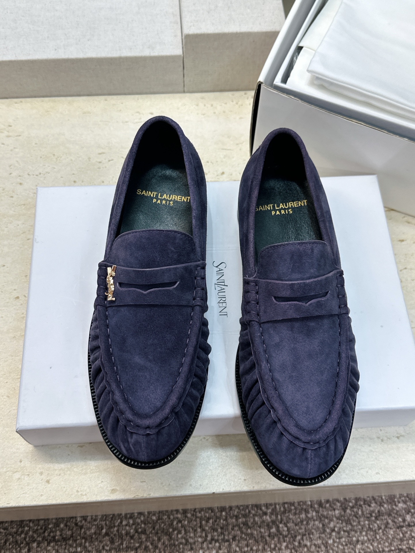 男士+20 SAINT LAURENT 2026春夏情侣新款果冻色懒人单鞋 YSL明星同款字母logo五金扣平底圆头拼色 男士+20 SAINT LAURENT 2026春夏情侣新款果冻色懒人单鞋 YSL明星同款字母logo五金扣平底圆头拼色