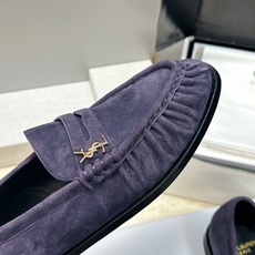 男士+20 SAINT LAURENT 2026春夏情侣新款果冻色懒人单鞋 YSL明星同款字母logo五金扣平底圆头拼色 男士+20 SAINT LAURENT 2026春夏情侣新款果冻色懒人单鞋 YSL明星同款字母logo五金扣平底圆头拼色