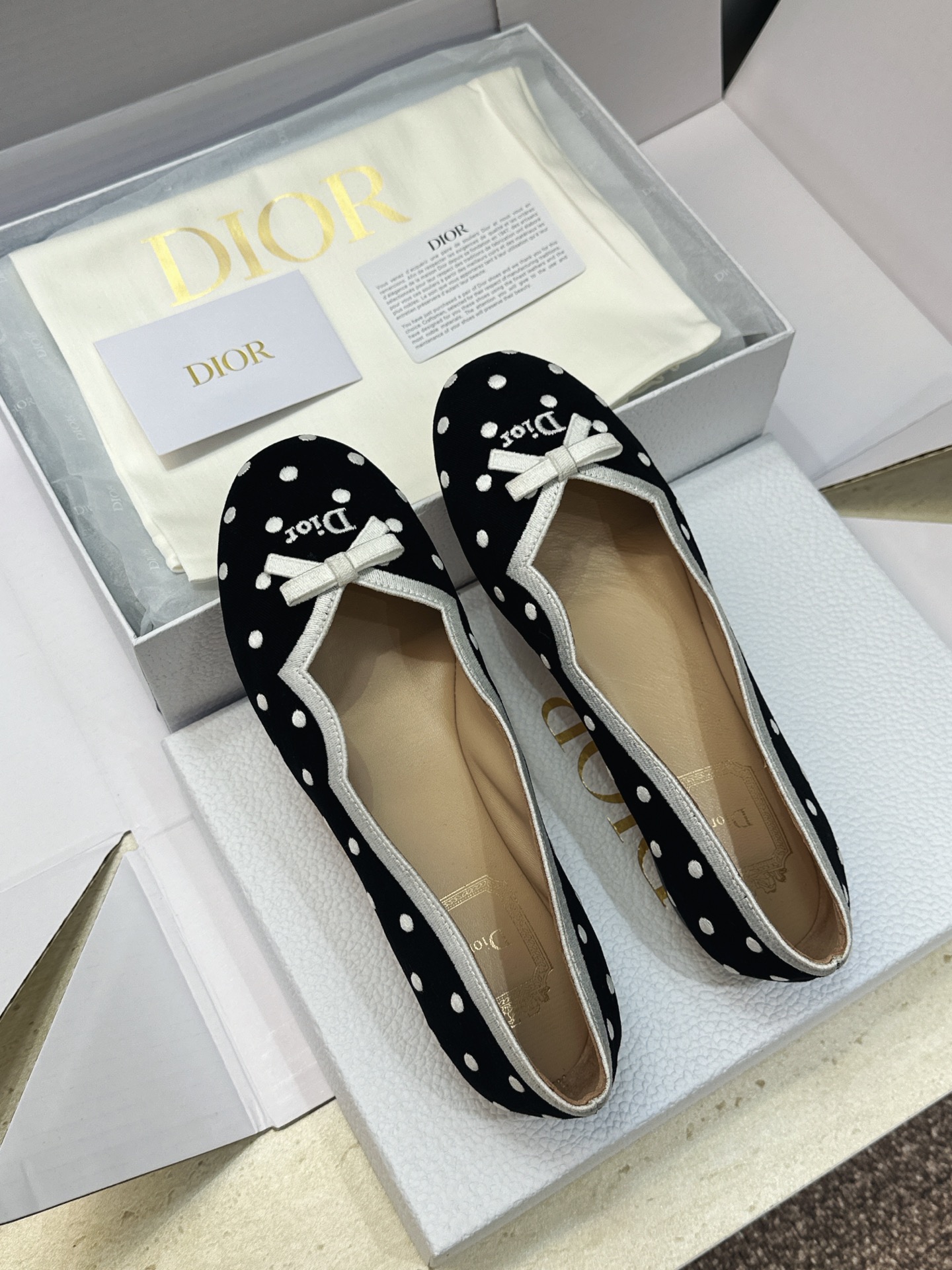 (配全套飞机盒) 顶级版 迪奥 Dior 2026春夏新款Romance 蝴蝶结波点拼色玛丽珍芭蕾舞女鞋 CD字母log