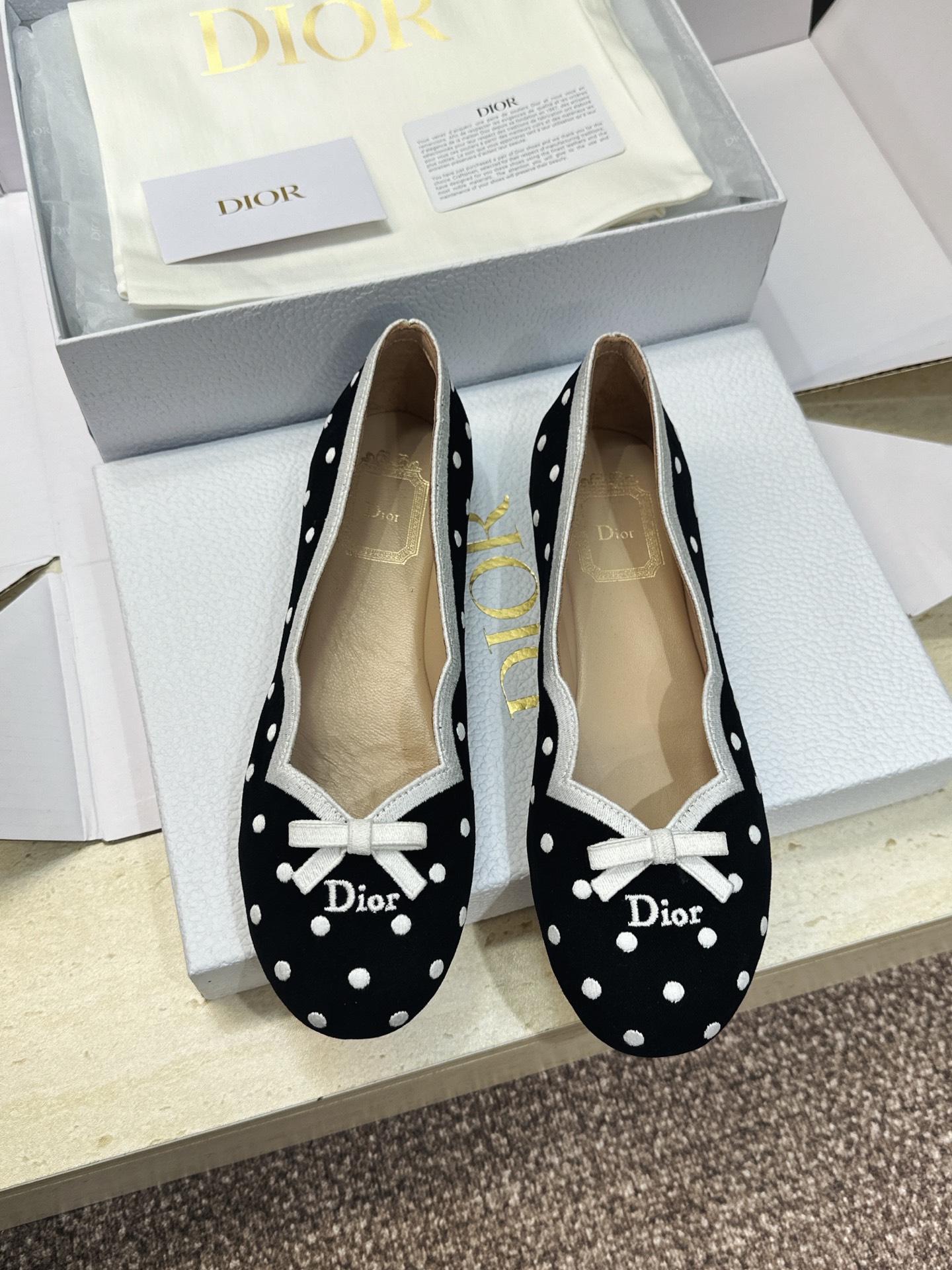 (配全套飞机盒) 顶级版 迪奥 Dior 2026春夏新款Romance 蝴蝶结波点拼色玛丽珍芭蕾舞女鞋 CD字母log