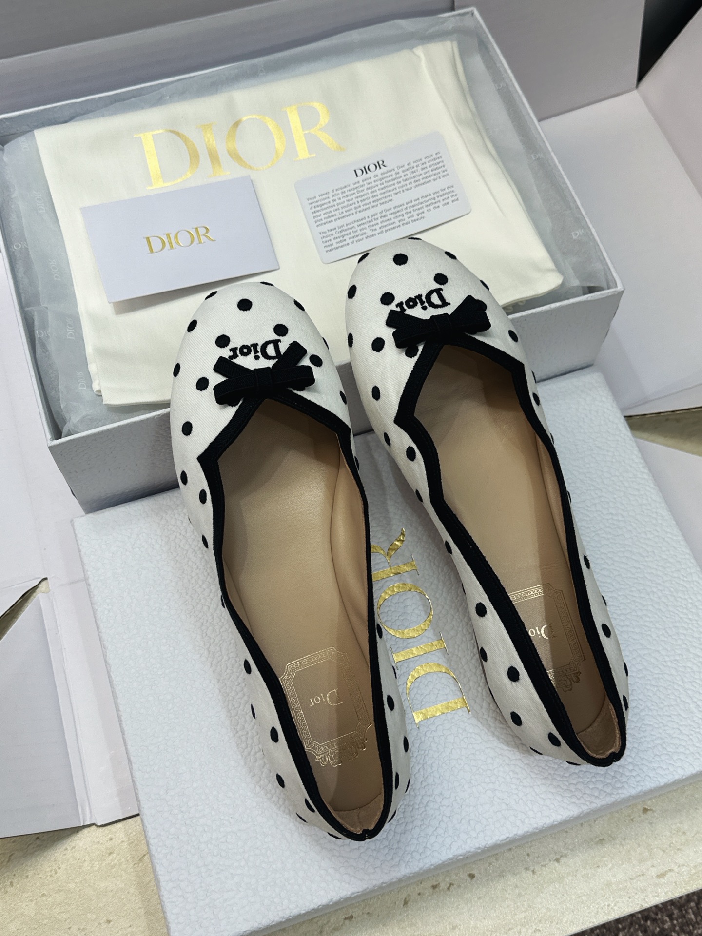 (配全套飞机盒) 顶级版 迪奥 Dior 2026春夏新款Romance 蝴蝶结波点拼色玛丽珍芭蕾舞女鞋 CD字母log