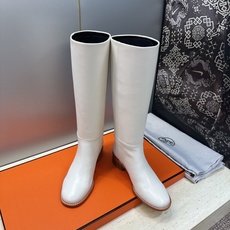 爱马仕 Hermes 2026秋冬新款 Lasso粗跟高筒及膝女长靴 H家字母logo低跟圆头一脚蹬机车骑士靴 材质:鞋 爱马仕 Hermes 2026秋冬新款 Lasso粗跟高筒及膝女长靴 H家字母logo低跟圆头一脚蹬机车骑士靴 材质:鞋