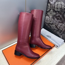 爱马仕 Hermes 2026秋冬新款 Lasso粗跟高筒及膝女长靴 H家字母logo低跟圆头一脚蹬机车骑士靴 材质:鞋 爱马仕 Hermes 2026秋冬新款 Lasso粗跟高筒及膝女长靴 H家字母logo低跟圆头一脚蹬机车骑士靴 材质:鞋