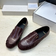女码/情侣款 男+20 SAINT LAURENT 2026春夏情侣新款时尚休闲单鞋 YSL明星同款字母logo五金扣平 女码/情侣款 男+20 SAINT LAURENT 2026春夏情侣新款时尚休闲单鞋 YSL明星同款字母logo五金扣平