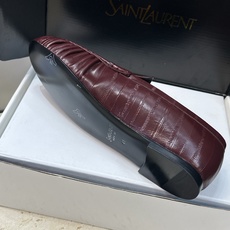 女码/情侣款 男+20 SAINT LAURENT 2026春夏情侣新款时尚休闲单鞋 YSL明星同款字母logo五金扣平 女码/情侣款 男+20 SAINT LAURENT 2026春夏情侣新款时尚休闲单鞋 YSL明星同款字母logo五金扣平
