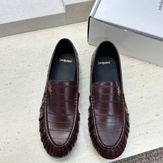 女码/情侣款 男+20 SAINT LAURENT 2026春夏情侣新款时尚休闲单鞋 YSL明星同款字母logo五金扣平 女码/情侣款 男+20 SAINT LAURENT 2026春夏情侣新款时尚休闲单鞋 YSL明星同款字母logo五金扣平