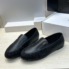 女码/情侣款 男+20 SAINT LAURENT 2026春夏情侣新款时尚休闲单鞋 YSL明星同款字母logo五金扣平 女码/情侣款 男+20 SAINT LAURENT 2026春夏情侣新款时尚休闲单鞋 YSL明星同款字母logo五金扣平