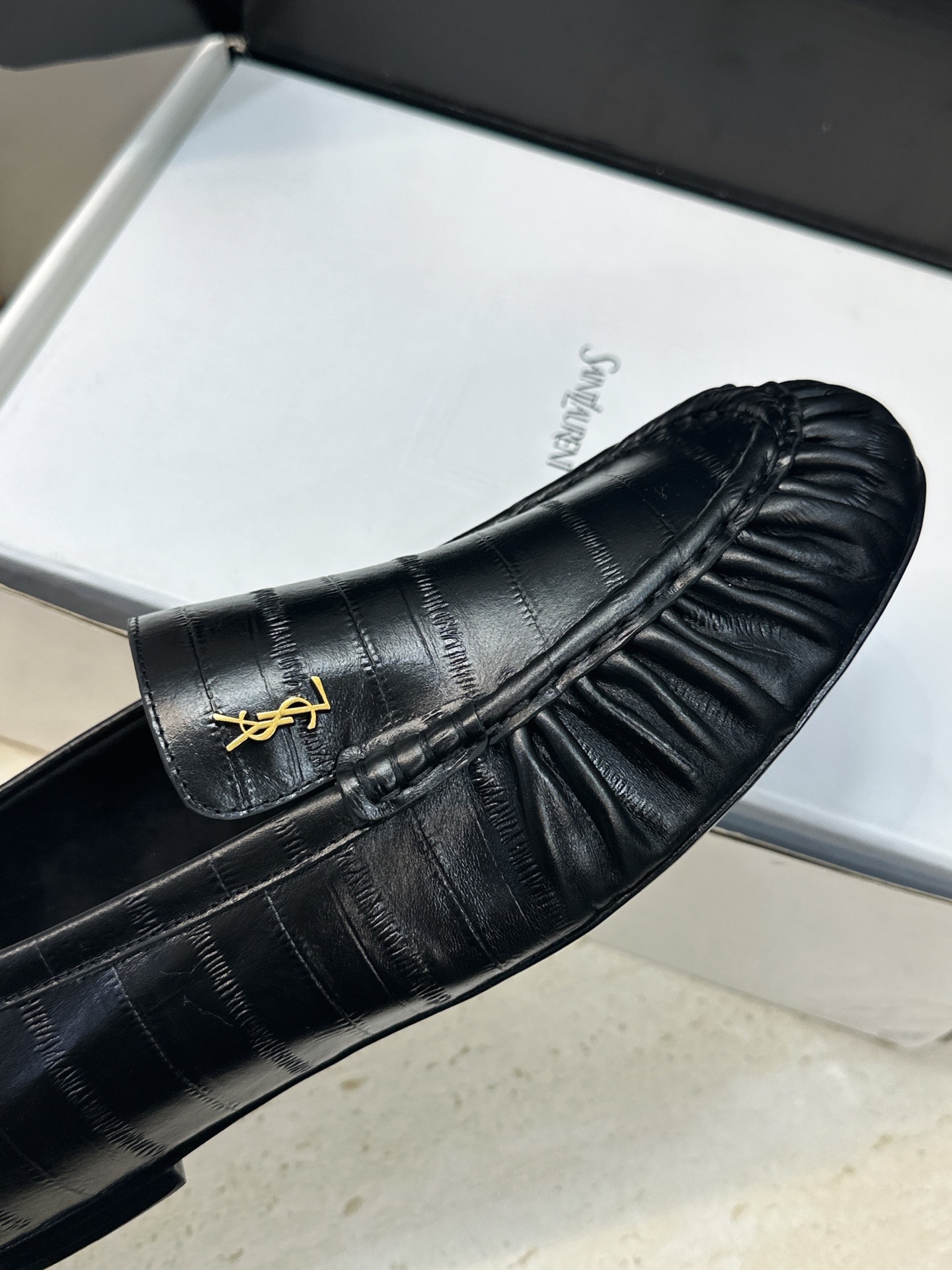 女码/情侣款 男+20 SAINT LAURENT 2026春夏情侣新款时尚休闲单鞋 YSL明星同款字母logo五金扣平