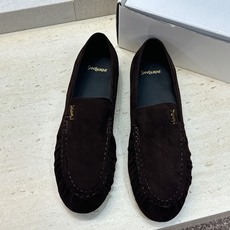 女码/情侣款 男+20 SAINT LAURENT 2026春夏情侣新款时尚休闲单鞋 YSL明星同款字母logo五金扣平 女码/情侣款 男+20 SAINT LAURENT 2026春夏情侣新款时尚休闲单鞋 YSL明星同款字母logo五金扣平
