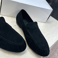 女码/情侣款 男+20 SAINT LAURENT 2026春夏情侣新款时尚休闲单鞋 YSL明星同款字母logo五金扣平 女码/情侣款 男+20 SAINT LAURENT 2026春夏情侣新款时尚休闲单鞋 YSL明星同款字母logo五金扣平