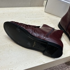SAINT LAURENT 2026秋冬新款时尚休闲切尔西及裸女短靴 YSL明星同款字母logo五金扣平底圆头一脚蹬弹力 SAINT LAURENT 2026秋冬新款时尚休闲切尔西及裸女短靴 YSL明星同款字母logo五金扣平底圆头一脚蹬弹力