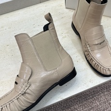 SAINT LAURENT 2026秋冬新款时尚休闲切尔西及裸女短靴 YSL明星同款字母logo五金扣平底圆头一脚蹬弹力 SAINT LAURENT 2026秋冬新款时尚休闲切尔西及裸女短靴 YSL明星同款字母logo五金扣平底圆头一脚蹬弹力