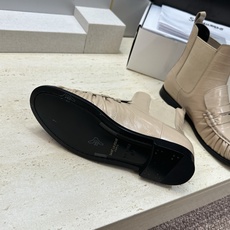 SAINT LAURENT 2026秋冬新款时尚休闲切尔西及裸女短靴 YSL明星同款字母logo五金扣平底圆头一脚蹬弹力 SAINT LAURENT 2026秋冬新款时尚休闲切尔西及裸女短靴 YSL明星同款字母logo五金扣平底圆头一脚蹬弹力