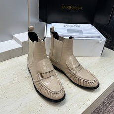 SAINT LAURENT 2026秋冬新款时尚休闲切尔西及裸女短靴 YSL明星同款字母logo五金扣平底圆头一脚蹬弹力 SAINT LAURENT 2026秋冬新款时尚休闲切尔西及裸女短靴 YSL明星同款字母logo五金扣平底圆头一脚蹬弹力