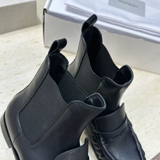 SAINT LAURENT 2026秋冬新款时尚休闲切尔西及裸女短靴 YSL明星同款字母logo五金扣平底圆头一脚蹬弹力 SAINT LAURENT 2026秋冬新款时尚休闲切尔西及裸女短靴 YSL明星同款字母logo五金扣平底圆头一脚蹬弹力