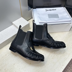 SAINT LAURENT 2026秋冬新款时尚休闲切尔西及裸女短靴 YSL明星同款字母logo五金扣平底圆头一脚蹬弹力 SAINT LAURENT 2026秋冬新款时尚休闲切尔西及裸女短靴 YSL明星同款字母logo五金扣平底圆头一脚蹬弹力